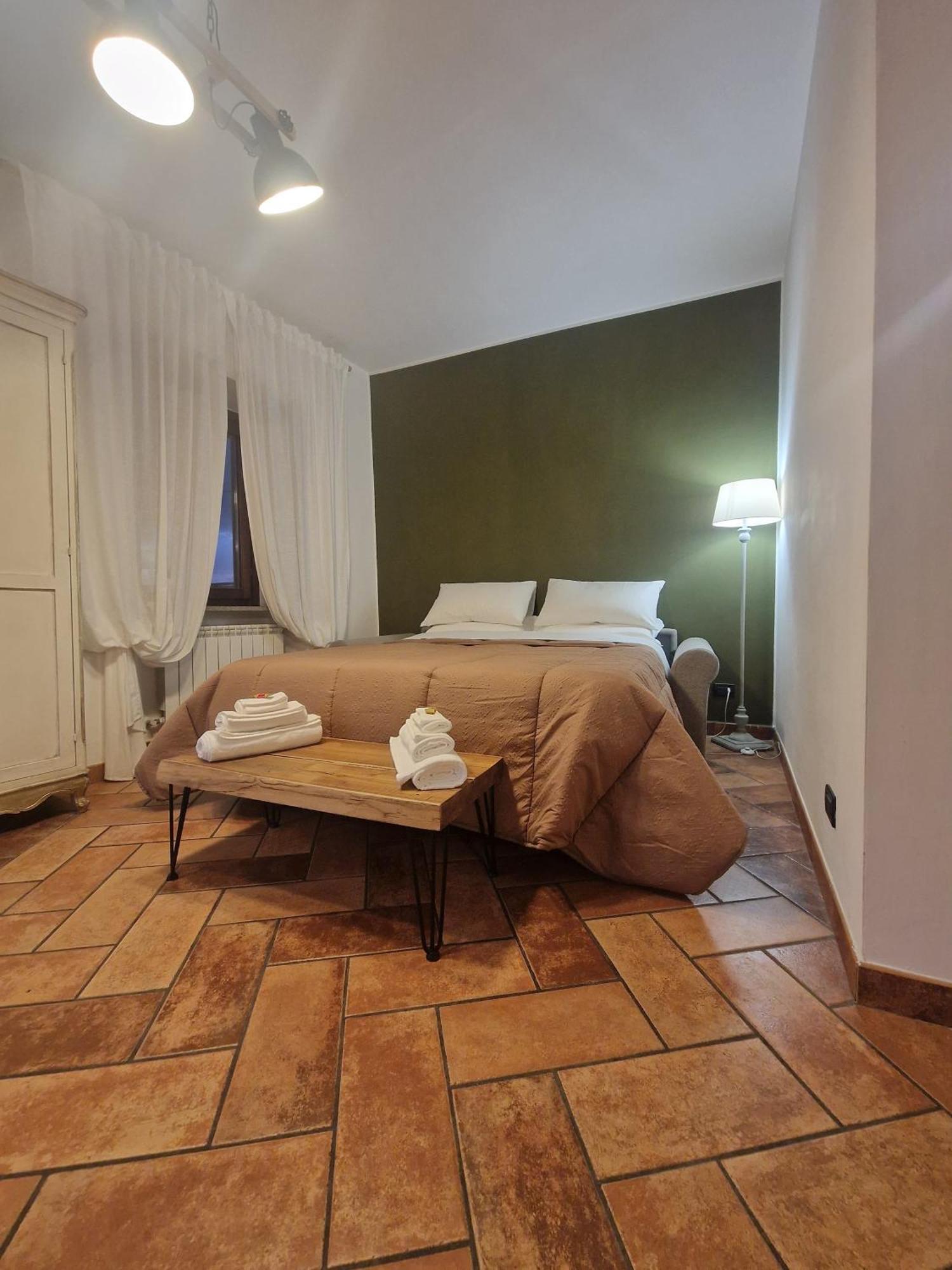Piazza Duomo Casa Vacanze Sutri Buitenkant foto